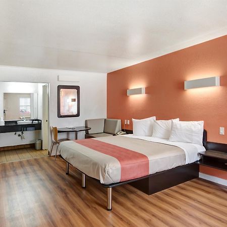 Motel 6-Dallas, Tx - Forest Lane المظهر الخارجي الصورة