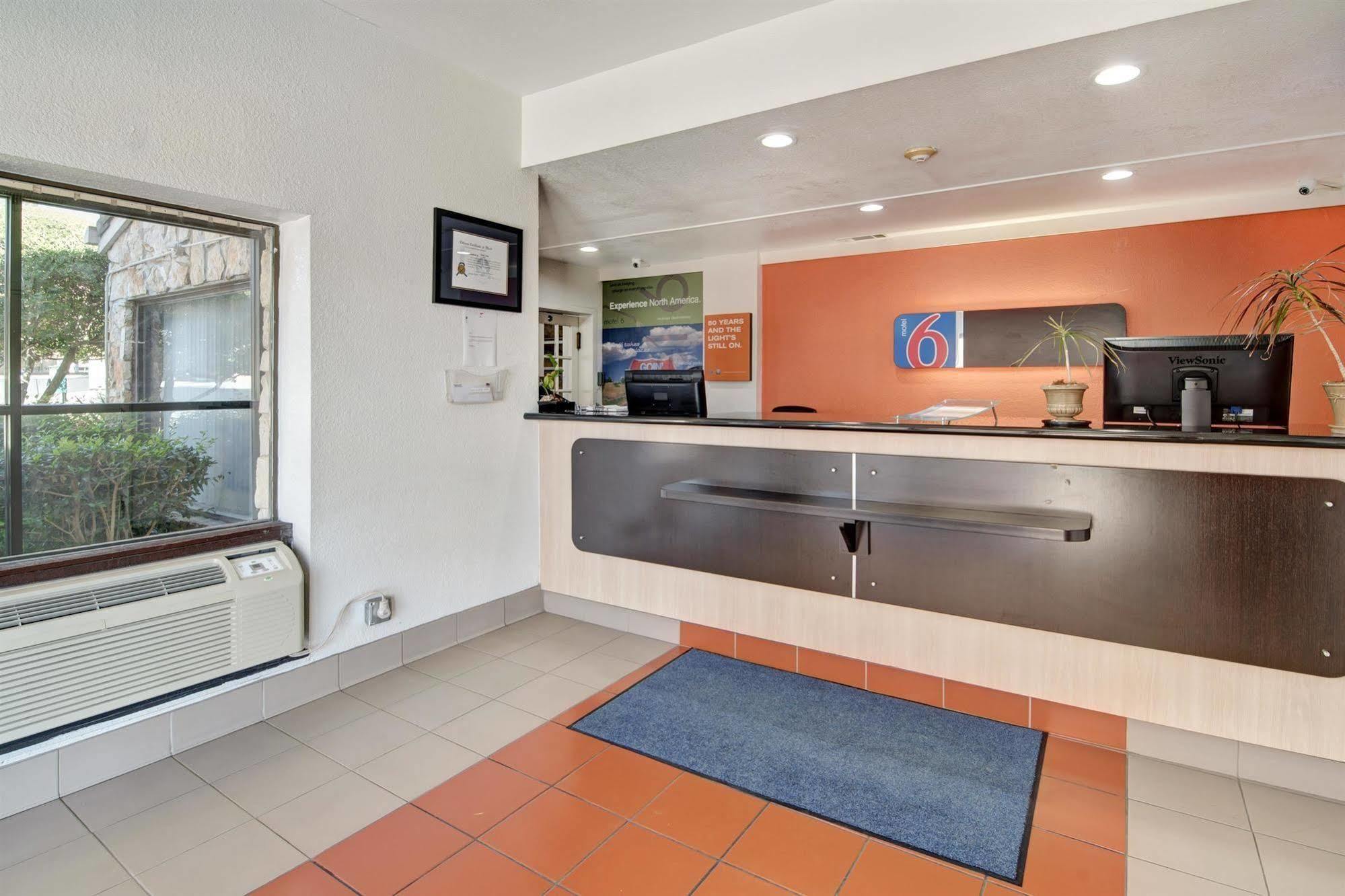 Motel 6-Dallas, Tx - Forest Lane المظهر الخارجي الصورة