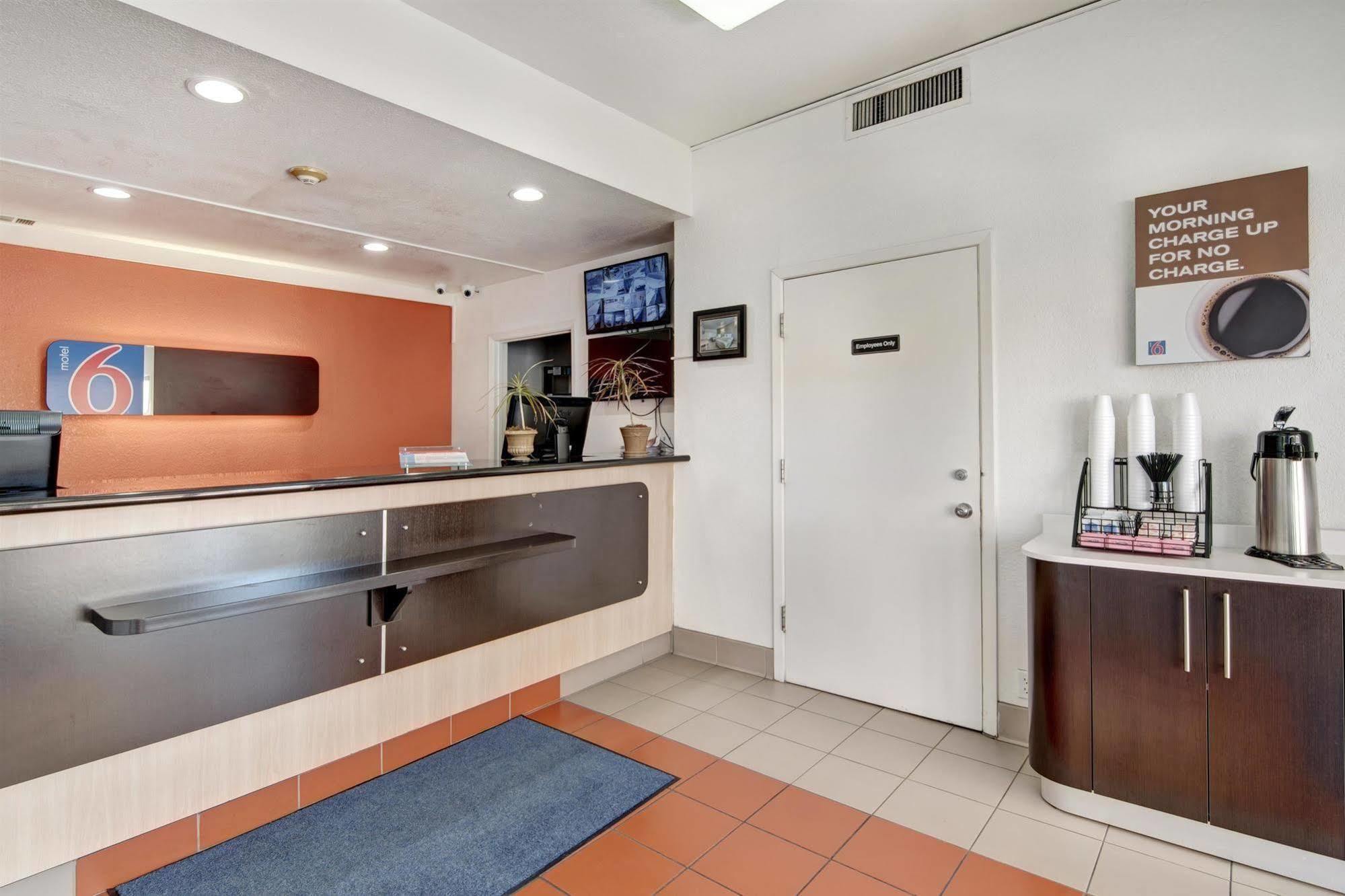 Motel 6-Dallas, Tx - Forest Lane المظهر الخارجي الصورة