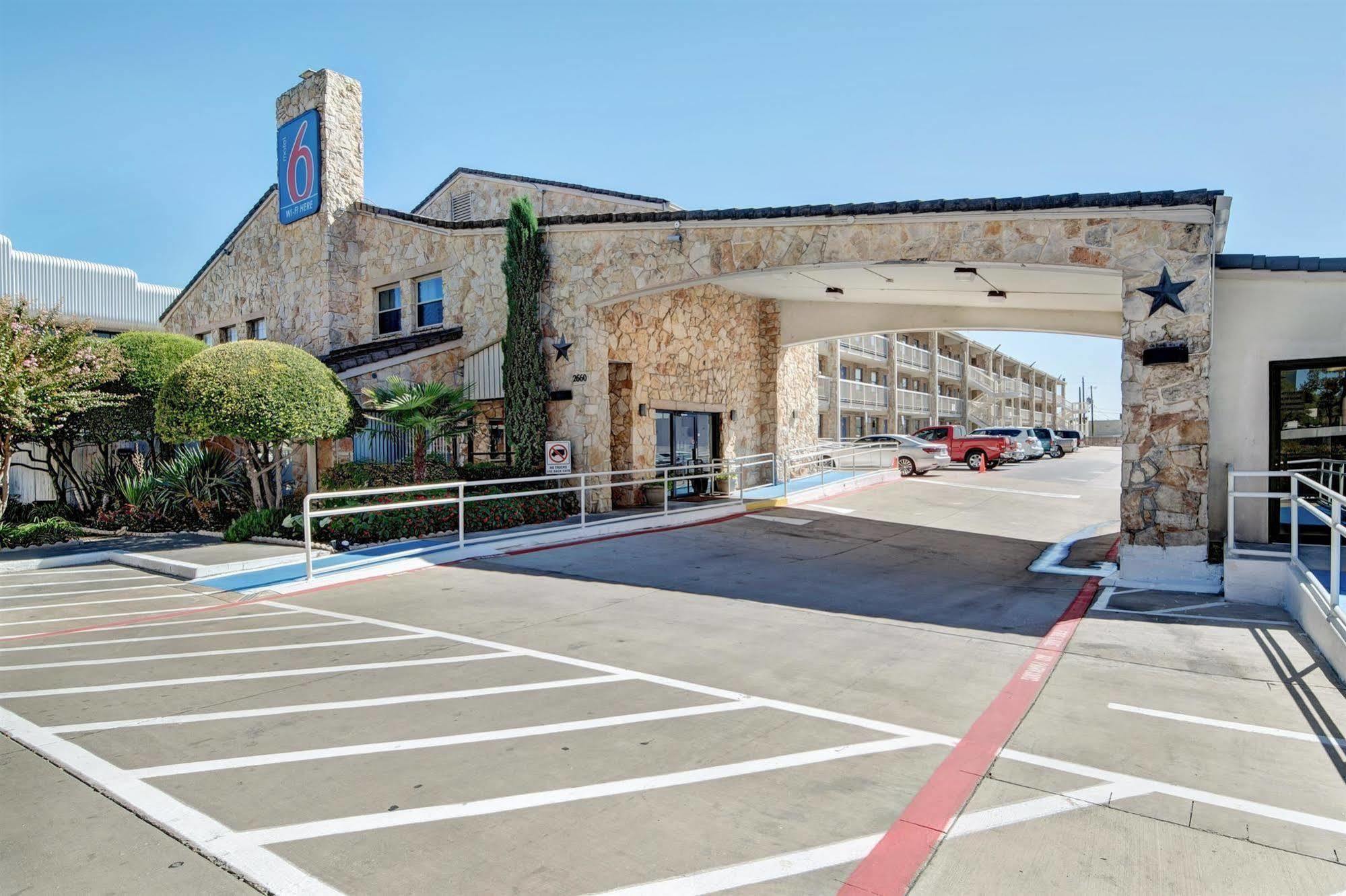Motel 6-Dallas, Tx - Forest Lane المظهر الخارجي الصورة